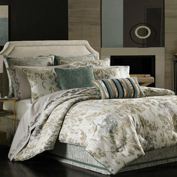 Comforter set