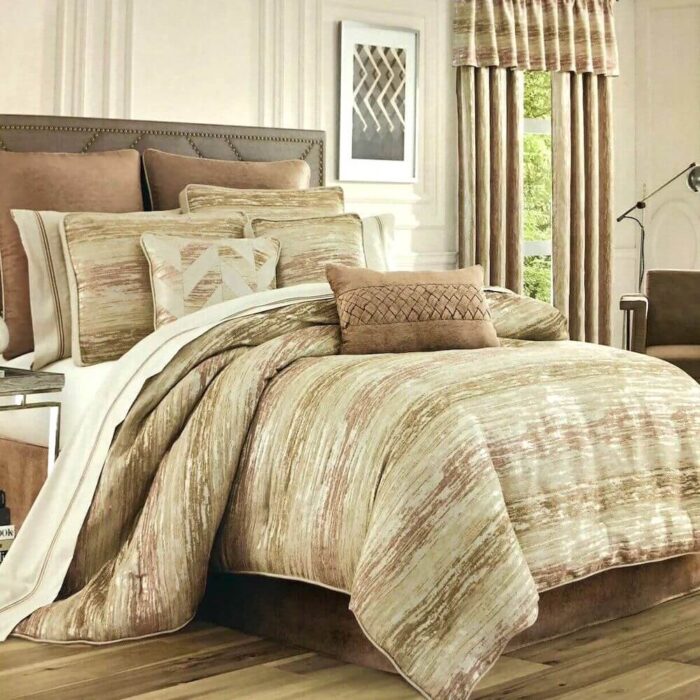 J Queen New York Sunrise King Comforter Set