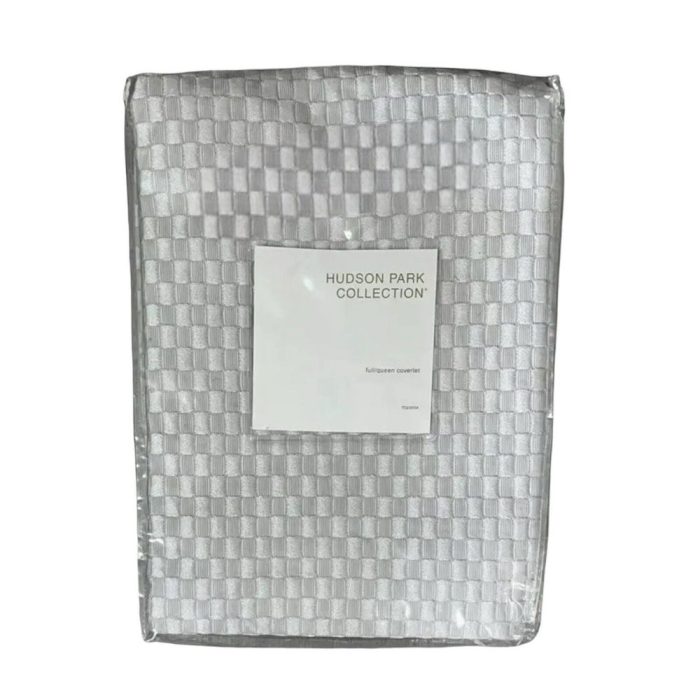 Hudson Park Tessera Matelasse FULL / QUEEN Coverlet SILVER