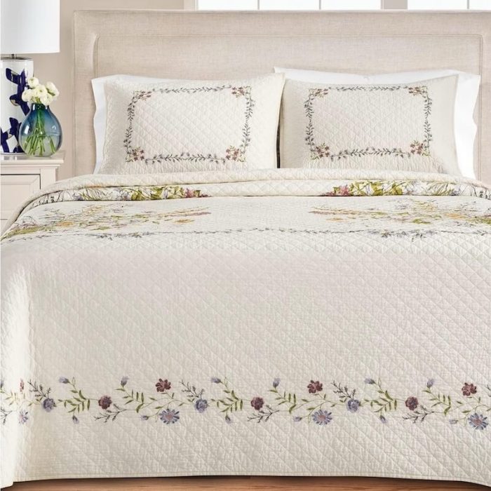 Martha Stewart Floral Bouquet Bedspread 2