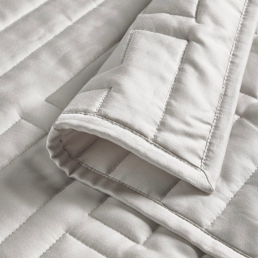 Hotel Collection Chain Link Quilted Coverlet Set Silver 4 Hotel Collection Chain Link Quilted Coverlet Set Silver 4